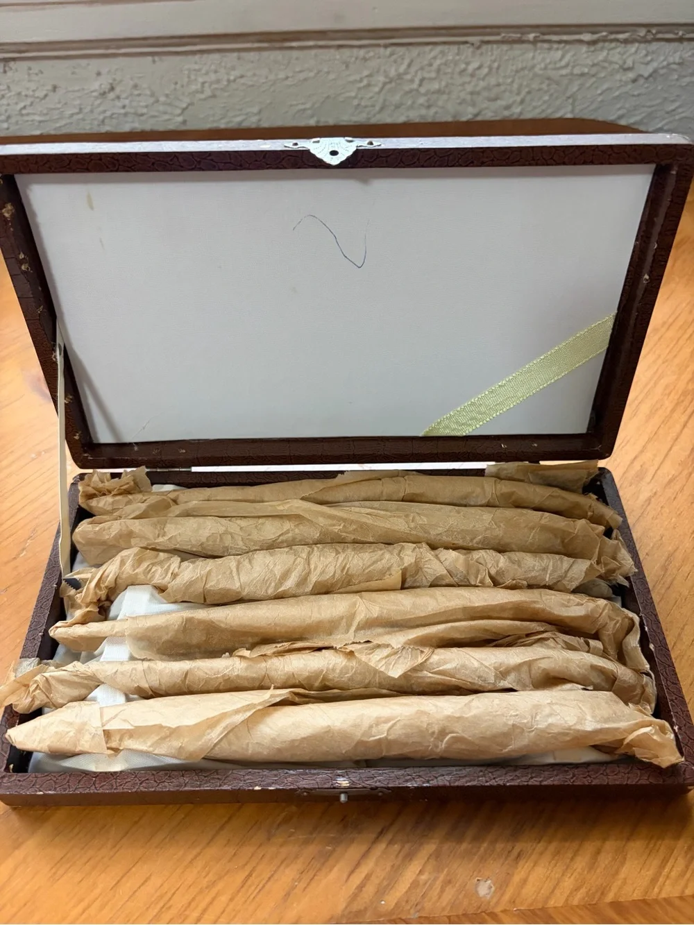 Japan Stainless Steel Curved Steak Knives - Set of 6 with Original Box